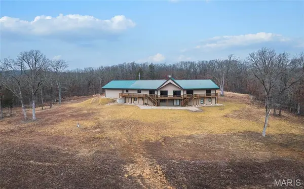6552 High Point RD, Montreal, MO 65591