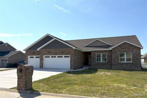 201 Adderly LN, Millstadt, IL 62260