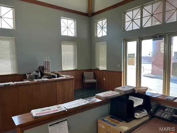 263 Madison AVE, Wood River, IL 62095