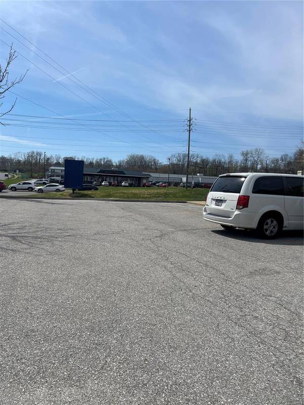 11901 W Florissant AVE, Florissant, MO 63033