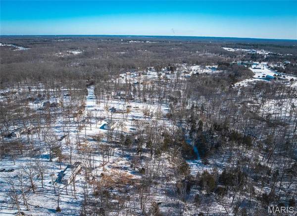 23001 Abrolat RD, Wright City, MO 63390