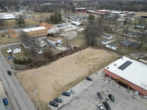 1131 Rountree ST, Hillsboro, IL 62049
