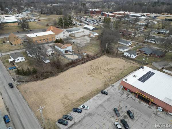 1131 Rountree ST, Hillsboro, IL 62049