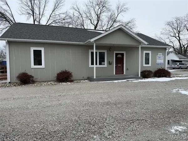 521 N Brown ST, Litchfield, IL 62056
