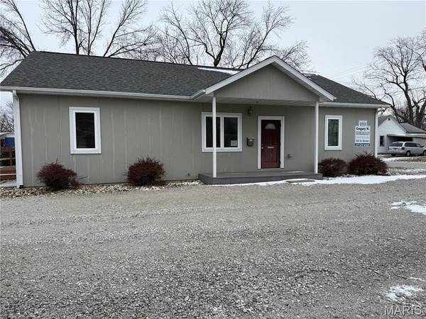 521 N Brown ST, Litchfield, IL 62056
