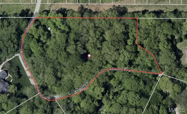1300 Woodcliffe DR, Alton, IL 62002