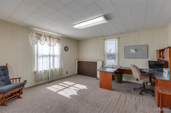 425 W Main ST, Staunton, IL 62088