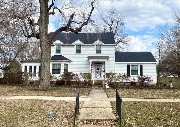 504 E Cypress ST, Charleston, MO 63834