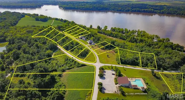 219 Quarry RD, Golden Eagle, IL 62036