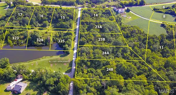 315 Deer Trail ST, Golden Eagle, IL 62036