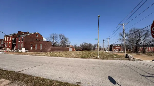 1901 Benton ST, St Louis, MO 63106