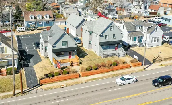 2547 S Big Bend BLVD, St Louis, MO 63143