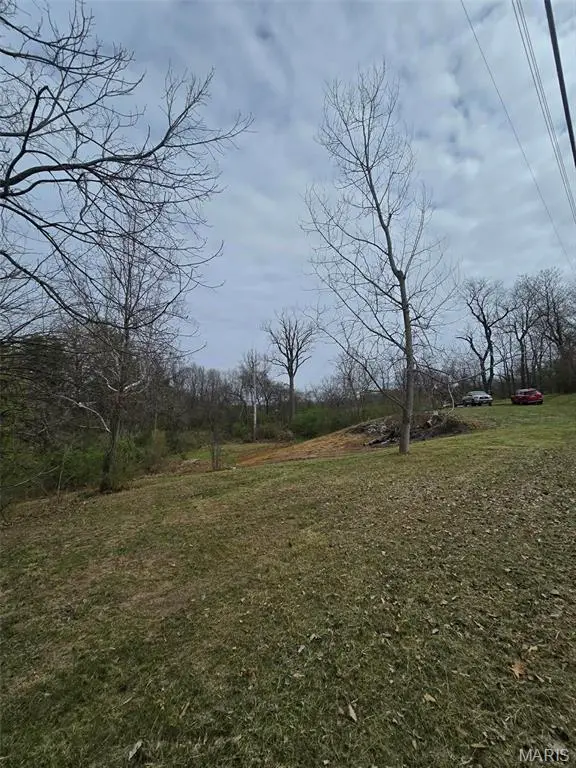 3943 Torch Club RD, Alton, IL 62002