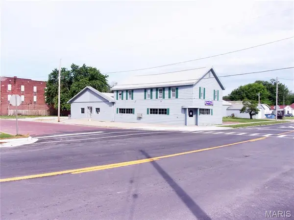 100 W Front ST, Nokomis, IL 62075