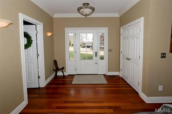 589 Wetherby Terrace DR, Ballwin, MO 63021