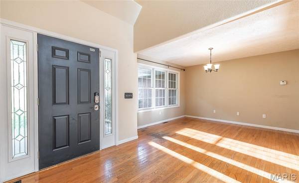 10625 Pine Needle CIR, Rolla, MO 65401