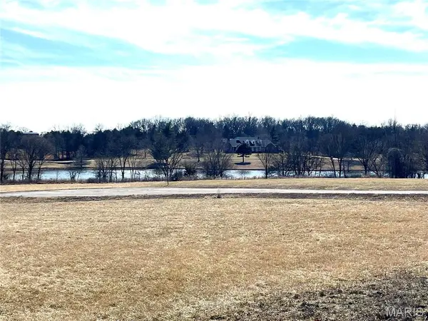 17 GRAND LAKE CIRCLE, Lebanon, MO 65536