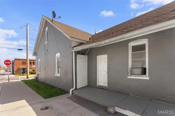 29 N 14th ST, Belleville, IL 62220