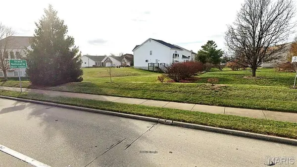 1056 Saratoga Springs CT, Florissant, MO 63034