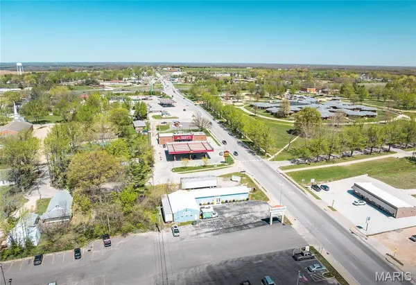 327 N Jefferson ST, St James, MO 65559