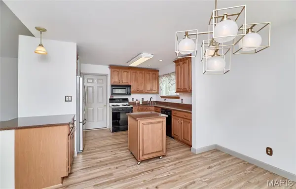331 Forest Grove CT, St Peters, MO 63304