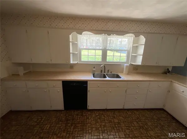 3103 Bloomfield RD, Cape Girardeau, MO 63703