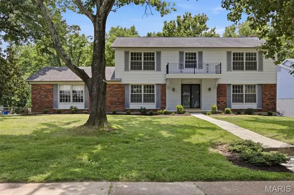 14336 Bramblewood CT, Chesterfield, MO 63017