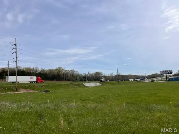 0 W Veterans Memorial Pkwy, Warrenton, MO 63383