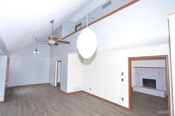 1603 Independence RD, Rolla, MO 65401
