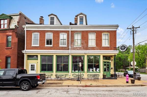 2901 Salena ST, St Louis, MO 63118