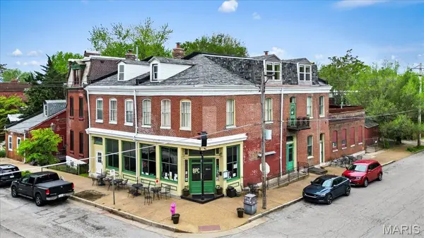 2901 Salena ST, St Louis, MO 63118