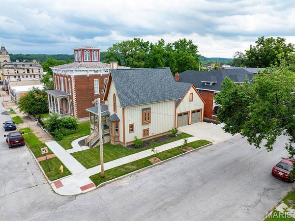 221 N 6th, Hannibal, MO 63401