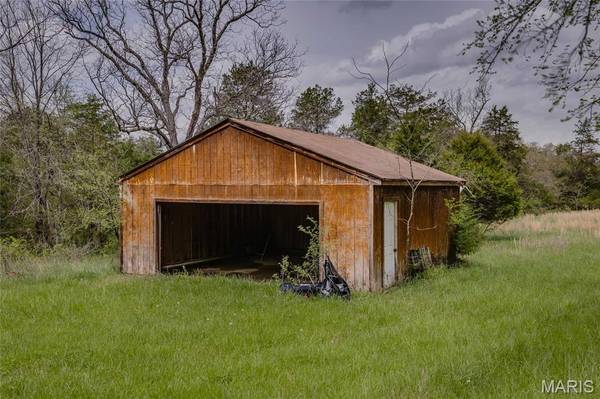 8619 Highway E, Bonne Terre, MO 63628