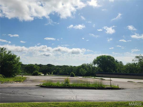 3735 Harry S Truman BLVD, St Charles, MO 63301