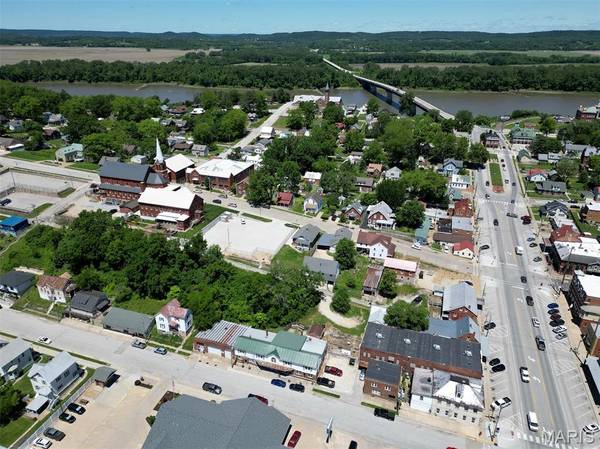 113 W 5th ST, Hermann, MO 65041