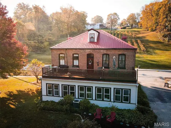 415 E 1st ST, Hermann, MO 65041