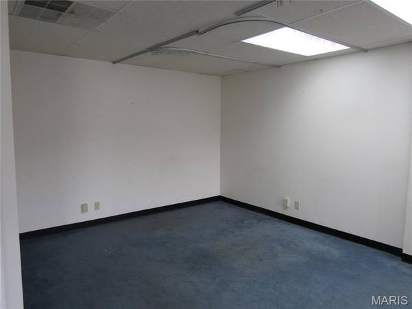307 Henry St. #302, Alton, IL 62002