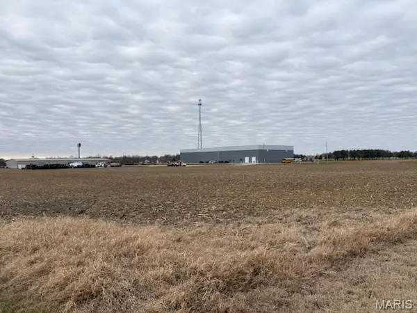 13964 Best One DR, Breese, IL 62230
