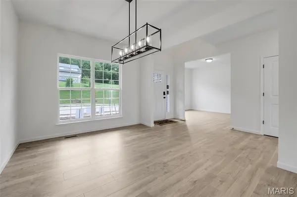 2410 Chukka DR, Eureka, MO 63025