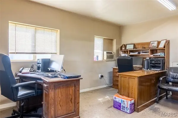960 Highway B, Elsberry, MO 63343
