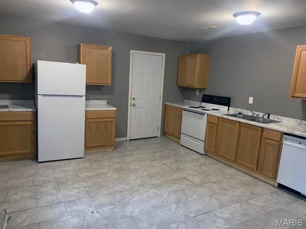 408 4th ST, Doniphan, MO 63935