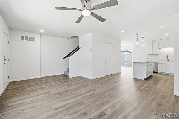411 Sunset Hollow DR, O'fallon, MO 63385
