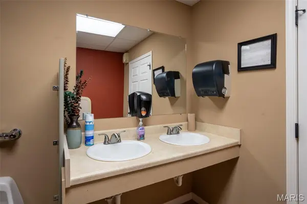 3999 Highway PP Suite 3, Poplar Bluff, MO 63901