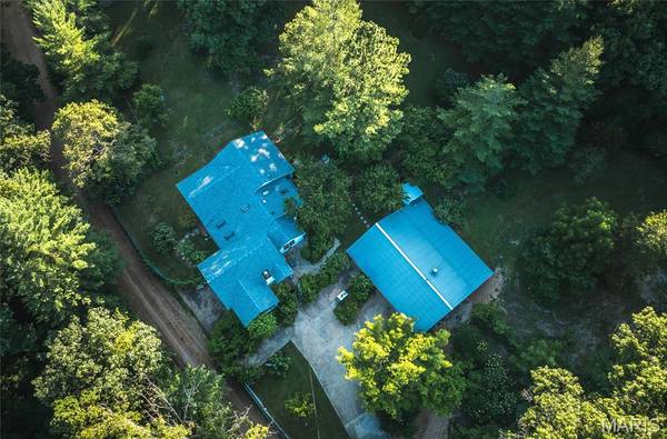 20 Berryman Cutoff RD, Steelville, MO 65565