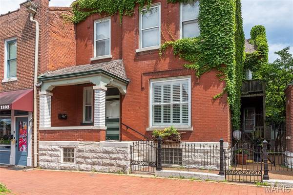 1808 S 9th ST, St Louis, MO 63104