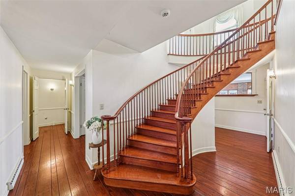 18994 Country Club LN, Carlinville, IL 62626