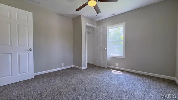 10240 Silverleaf RD, Mineral Point, MO 63660