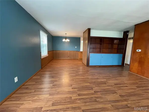 4140 Tesson ST, St Louis, MO 63123