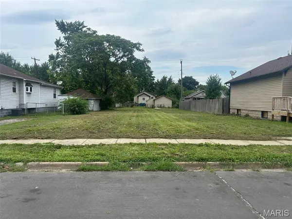 2531 E 25th ST, Granite City, IL 62040