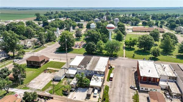 223 N Pearl ST, Waverly, IL 62692